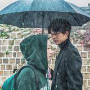 厉害！鬼怪新娘金高银用平价卫衣就迷倒了孔侑