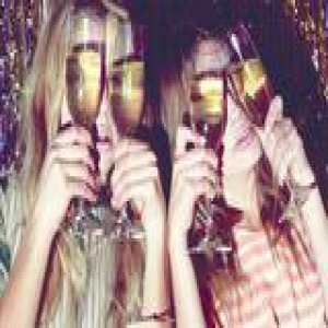 圣诞限量不只是美 还能让你在party前拥有水润肌