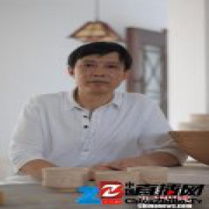 浙江龙泉青瓷大师卢伟孙：匠心精神雕琢瓷中山水