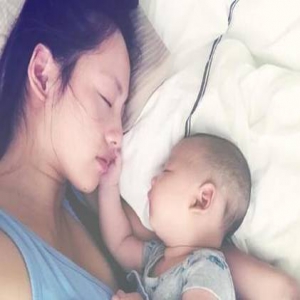 张嘉倪发文力挺何洁：女子本弱 为母则刚