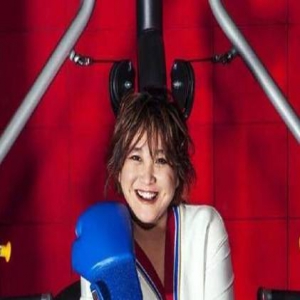 瘦了还是P的？贾玲变瓜子脸 女人味都出来了