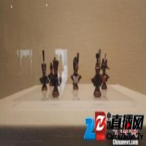 “拿破仑和第一帝国”微雕展昆明开幕 展现微缩法国历史
