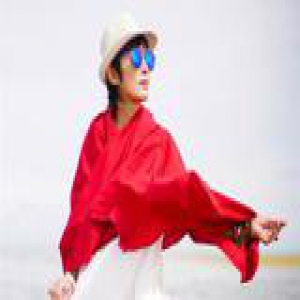 “星女郎”张敏回归 45+冻龄肌美得不像话