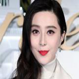 年末圣诞种草帖 八种红唇色调让你红火过一冬