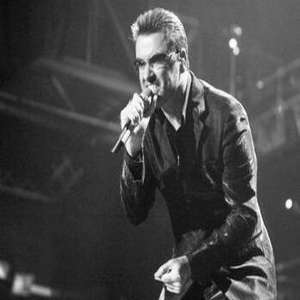 英国传奇歌手乔治·迈克尔去世 享年53岁