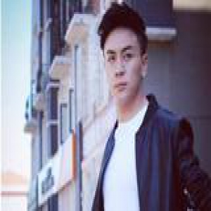 张一山释小龙 当儿时偶像变身鲜肉小男神