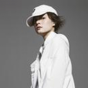 孙俪登杂志封面惹舔屏 辣妈牛奶肌这样养成