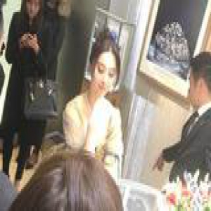 看了路人拍的范冰冰 你会对她的美颜一万个服