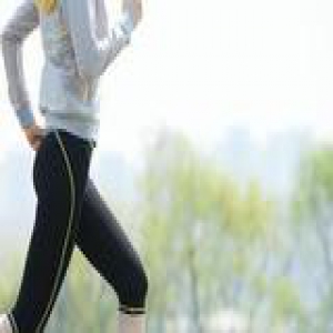 别一冷就宅 冬天运动好处多