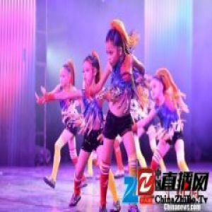 第二届海峡两岸青少年街舞展演福州举行 中国风碰撞嘻哈