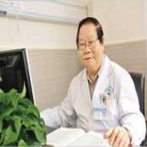 「综合」二孩生育高峰，妇产科医生都是女汉子｜三版