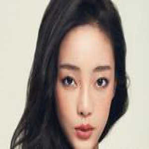 彩妆控看过来 “砖红色眼妆”才是最新时髦风向标