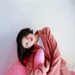 《漂亮的李慧珍》开播 先火的却是女二号的逆天美腿