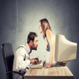 网络“贩黄”频发背后：来钱快监测难 监管缺失