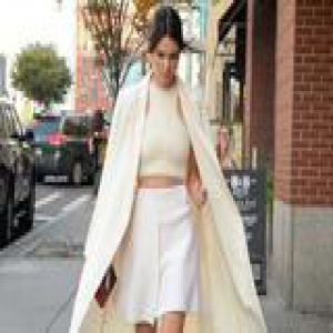 外长里短的搭配不仅秀得一条美腿