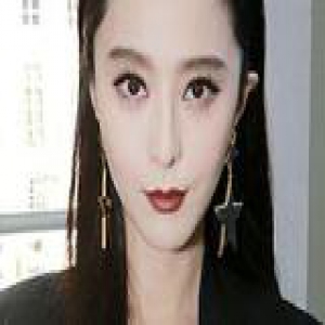 姨妈色为么总是涂失败 可能你搭配的眼妆出了问题