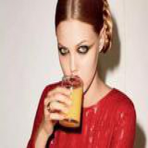 孤独≠胖 宅在家我也依然是“瘦美妞儿”