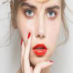 流行色pk过年红 在聚会妆这事上我犯了选择恐惧症