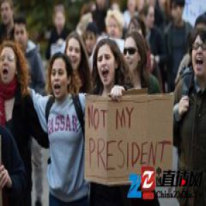 20 万女性上街游行抗议特朗普，巴士共享成了热门生意