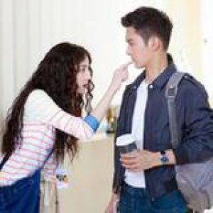 《李慧珍》胖迪穿出2米长腿 盛一伦秒变霸道总裁秀身材