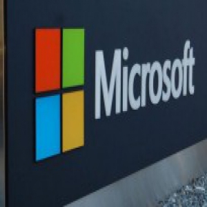 微软建立R工具家族，将大数据带入寻常百姓家