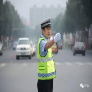 大年初二积雪路滑 辽宁民警车辆失控以身殉职