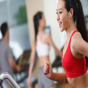 做俯卧撑时的正确呼吸方法与技巧