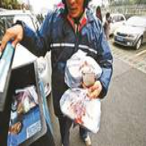 外卖送餐费节后还是“高峰价” 网约车明显好打