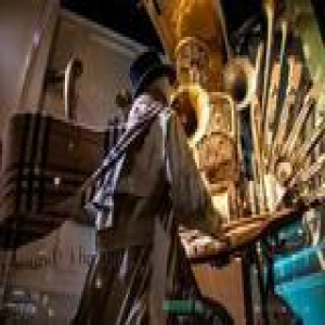 为你盘点了2016年全世界最美的10个圣诞橱窗