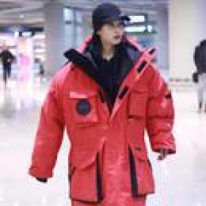 宋茜的新装太魔性 明星总有好多你看不懂的单品