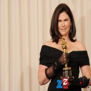 《神奇动物在哪里》迷人的1920年代时装，都出自她的手笔