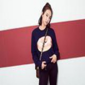 早春女星都穿啥 宋茜唐嫣张天爱街拍教你穿卫衣