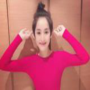 2017年开好运 看贝嫂杨幂怎么穿