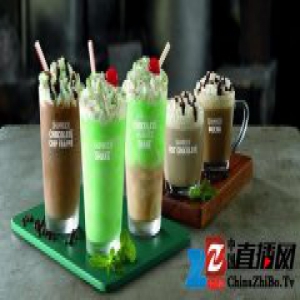 麦当劳专门为喝奶昔设计的这款吸管，看起来像个愚人节玩笑