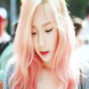 时装周现浪漫粉 跟着染发种草机紧抓春季流行色