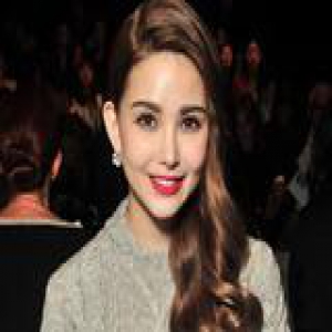 杰伦嫂又怀了 快get昆凌同款卷发沾沾喜气