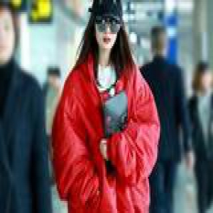 不肿不够潮 今年羽绒服越“丑”越时髦
