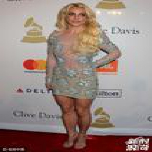 35岁的“小甜甜”布兰妮到底经历了什么变成这样