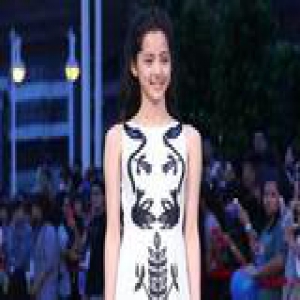 00后女神欧阳娜娜的时尚进阶