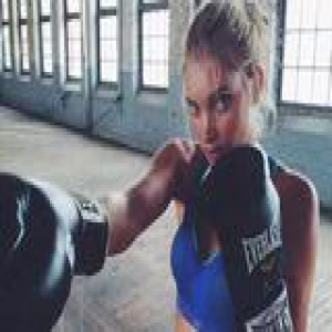 6个拳击动作 唤醒“假期综合症”中的你