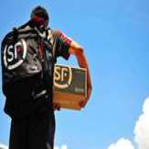 顺丰速运上市，“马云最佩服的人”身家将超千亿