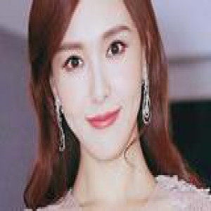 春日唇色怎么挑 跟着美糖用起“桃花裸色”来