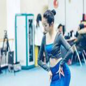 关晓彤的大长腿谁想要 听说练舞就能练出来