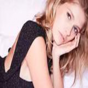 俄罗斯第一名媛说 她不节食减肥 她靠带孩子+运动瘦