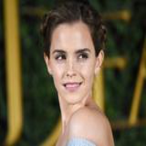 辫盘发豆沙唇超级仙 最美童话小公举我只服艾玛