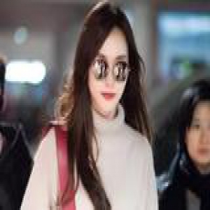 关晓彤唐嫣红唇扑街 涂好红唇也是个技术活