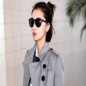 春天有三宝 周冬雨倪妮的风衣开衫和浴袍