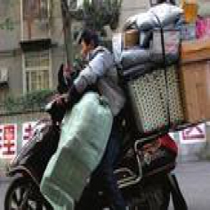 顺丰上市后王卫成中国第二富 刘强东：耻辱钱！