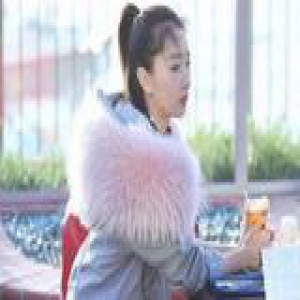 没男友也不怕 这些外套照样暖心又时髦