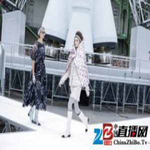 老佛爷为香奈儿“发射了火箭”，不过时尚界真正的太空时代发生在50年前